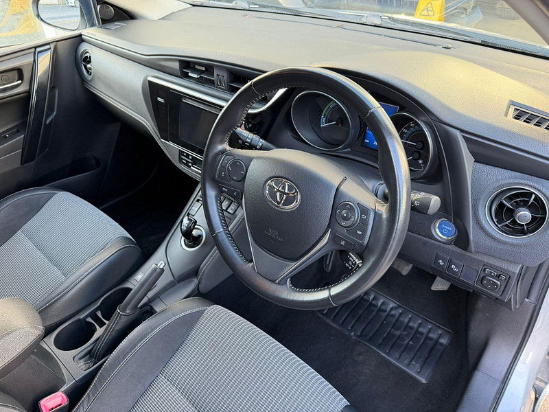 Toyota Auris 1.8 VVT-h Excel CVT Euro 6 (s/s) 5dr (Safety Sense) 5dr Automatic 2026