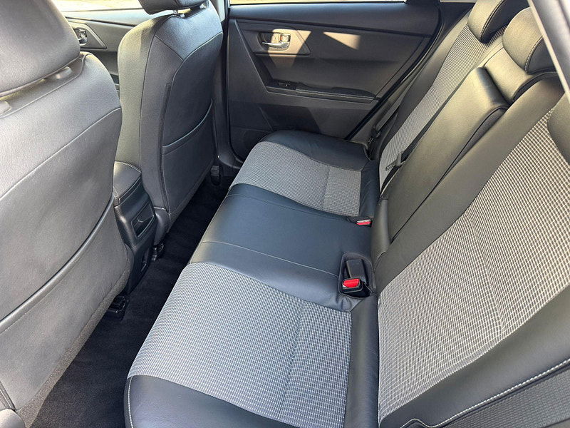 Toyota Auris 1.8 VVT-h Excel CVT Euro 6 (s/s) 5dr (Safety Sense) 5dr Automatic 2026