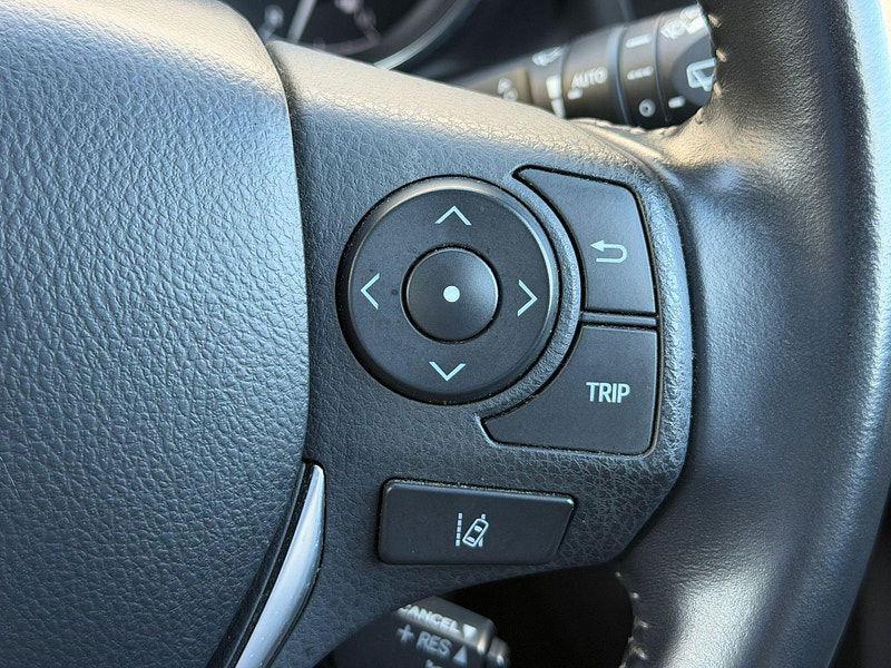 Toyota Auris 1.8 VVT-h Excel CVT Euro 6 (s/s) 5dr (Safety Sense) 5dr Automatic 2026