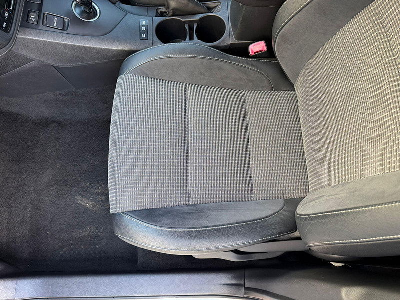 Toyota Auris 1.8 VVT-h Excel CVT Euro 6 (s/s) 5dr (Safety Sense) 5dr Automatic 2026