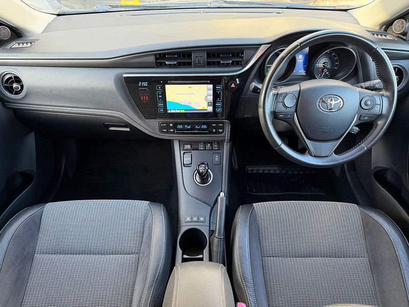 Toyota Auris 1.8 VVT-h Excel CVT Euro 6 (s/s) 5dr (Safety Sense) 5dr Automatic 2026