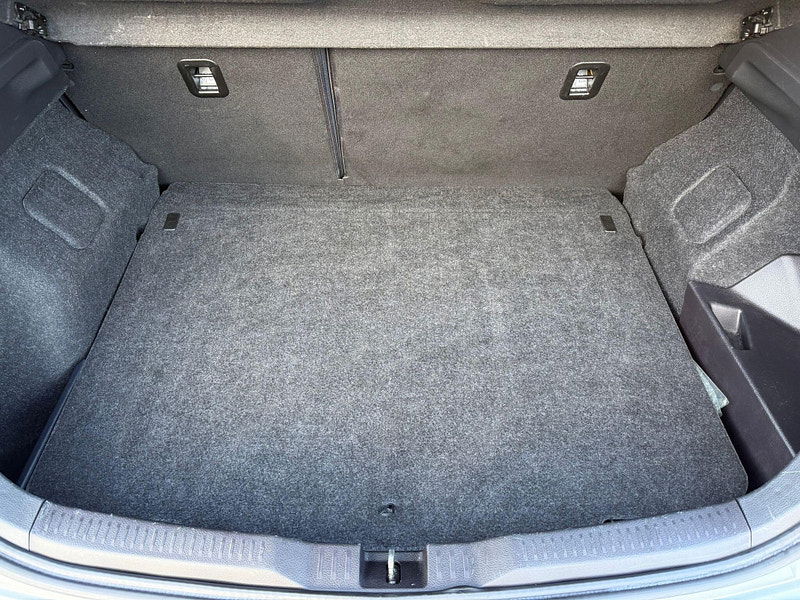 Toyota Auris 1.8 VVT-h Excel CVT Euro 6 (s/s) 5dr (Safety Sense) 5dr Automatic 2026