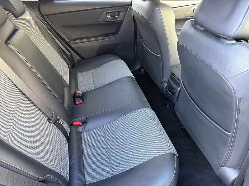 Toyota Auris 1.8 VVT-h Excel CVT Euro 6 (s/s) 5dr (Safety Sense) 5dr Automatic 2026