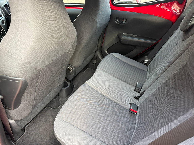 Toyota Aygo 1.0 VVT-i x-play Euro 6 5dr 5dr Manual 2026