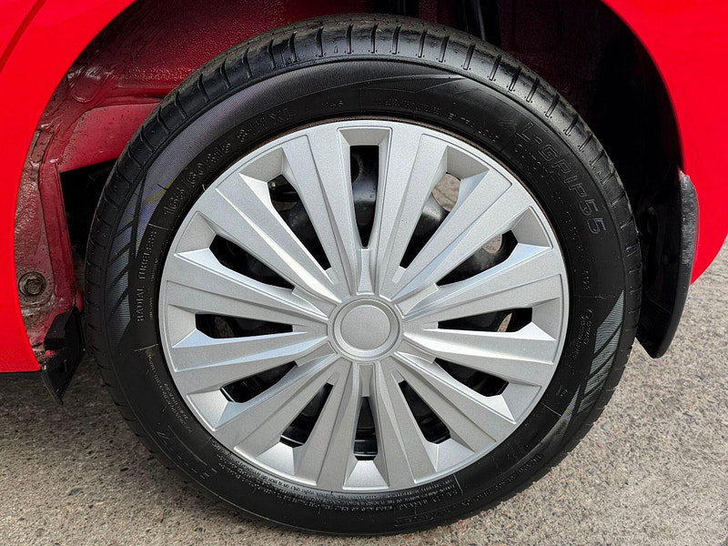 Toyota Aygo 1.0 VVT-i x-play Euro 6 5dr 5dr Manual 2026