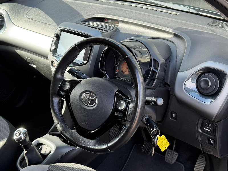 Toyota Aygo 1.0 VVT-i x-trend Hatchback 5dr Petrol Manual Euro 6 (71 ps) 5dr Manual 2026