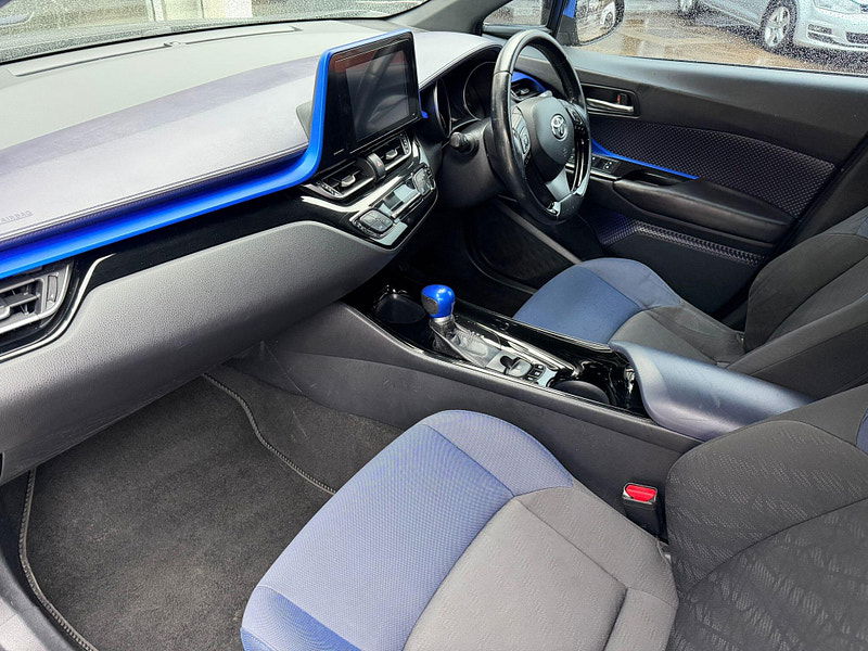 Toyota C-HR 1.8 VVT-h Dynamic CVT Euro 6 (s/s) 5dr 5dr Automatic 2026