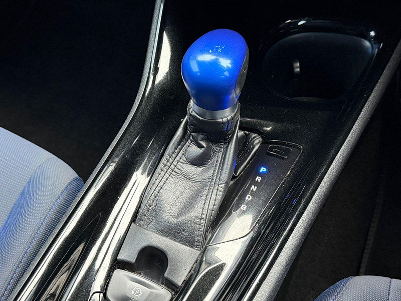 Toyota C-HR 1.8 VVT-h Dynamic CVT Euro 6 (s/s) 5dr 5dr Automatic 2026