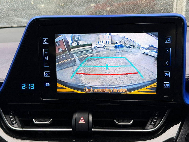 Toyota C-HR 1.8 VVT-h Dynamic CVT Euro 6 (s/s) 5dr 5dr Automatic 2026