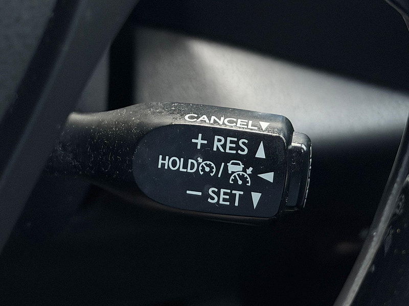 Toyota C-HR 1.8 VVT-h Dynamic CVT Euro 6 (s/s) 5dr 5dr Automatic 2026