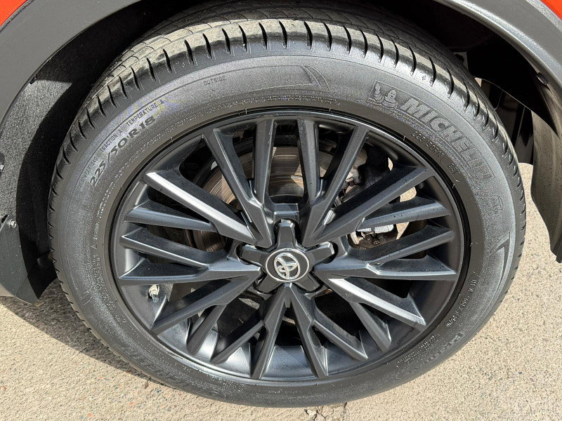 Toyota C-HR 2.0 VVT-h Orange Edition CVT Euro 6 (s/s) 5dr 5dr Automatic 2026