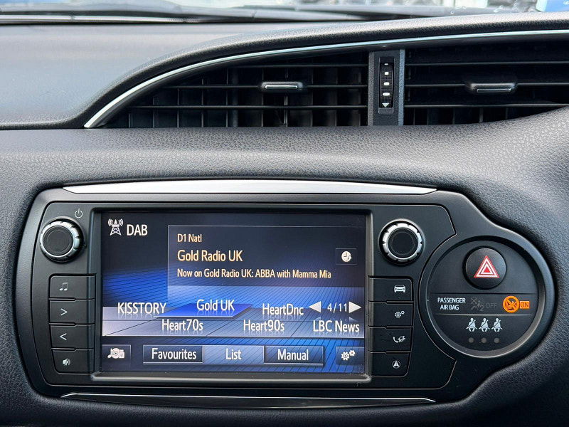 Toyota Yaris 1.5 VVT-h Excel E-CVT Euro 6 5dr (15in Alloy) 5dr Automatic 2026