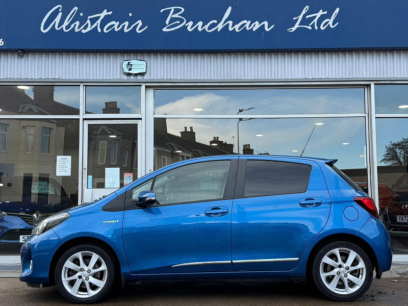 Toyota Yaris 1.5 VVT-h Excel E-CVT Euro 6 5dr (15in Alloy) 5dr Automatic 2026