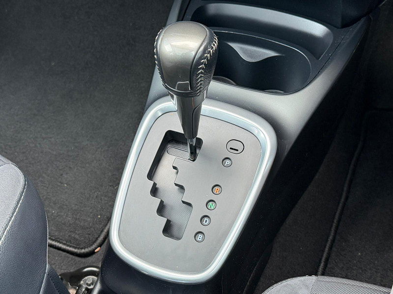 Toyota Yaris 1.5 VVT-h Excel E-CVT Euro 6 5dr (15in Alloy) 5dr Automatic 2026