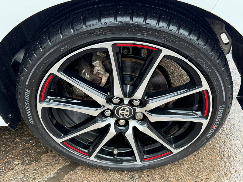 Toyota Yaris 1.5 VVT-h GR SPORT Hatchback 5dr Petrol Hybrid E-CVT Euro 6 (s/s) (116 ps) 5dr Automatic 2026