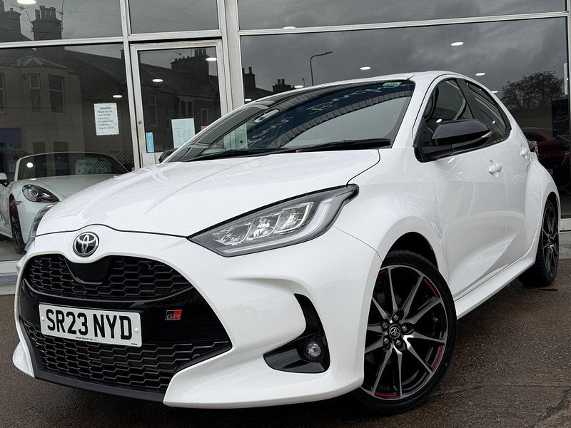 Toyota Yaris 1.5 VVT-h GR SPORT Hatchback 5dr Petrol Hybrid E-CVT Euro 6 (s/s) (116 ps) 5dr Automatic 2026