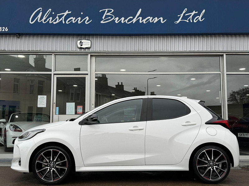 Toyota Yaris 1.5 VVT-h GR SPORT Hatchback 5dr Petrol Hybrid E-CVT Euro 6 (s/s) (116 ps) 5dr Automatic 2026