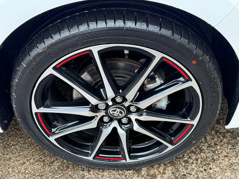 Toyota Yaris 1.5 VVT-h GR SPORT Hatchback 5dr Petrol Hybrid E-CVT Euro 6 (s/s) (116 ps) 5dr Automatic 2026