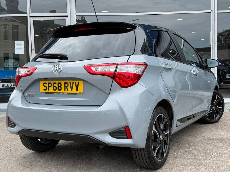 Toyota Yaris 1.5 VVT-i Cyan Bi-Tone Euro 6 5dr 5dr Manual 2026