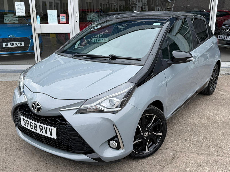 Toyota Yaris 1.5 VVT-i Cyan Bi-Tone Euro 6 5dr 5dr Manual 2026