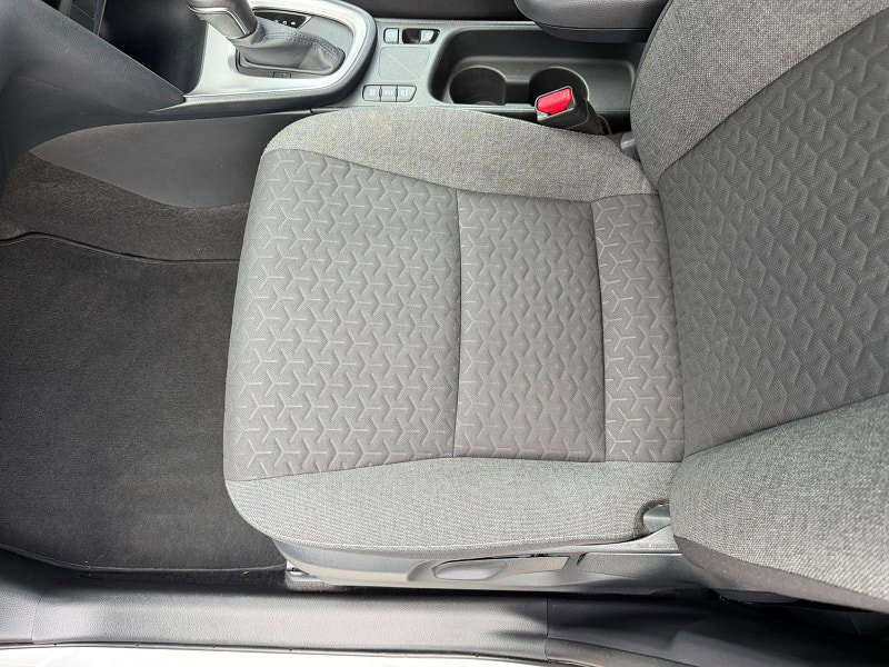 Toyota Yaris Cross 1.5 VVT-h Design E-CVT Euro 6 (s/s) 5dr 5dr Automatic 2026