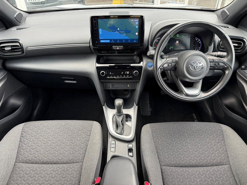 Toyota Yaris Cross 1.5 VVT-h Design E-CVT Euro 6 (s/s) 5dr 5dr Automatic 2026