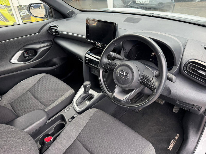 Toyota Yaris Cross 1.5 VVT-h Design E-CVT Euro 6 (s/s) 5dr 5dr Automatic 2026