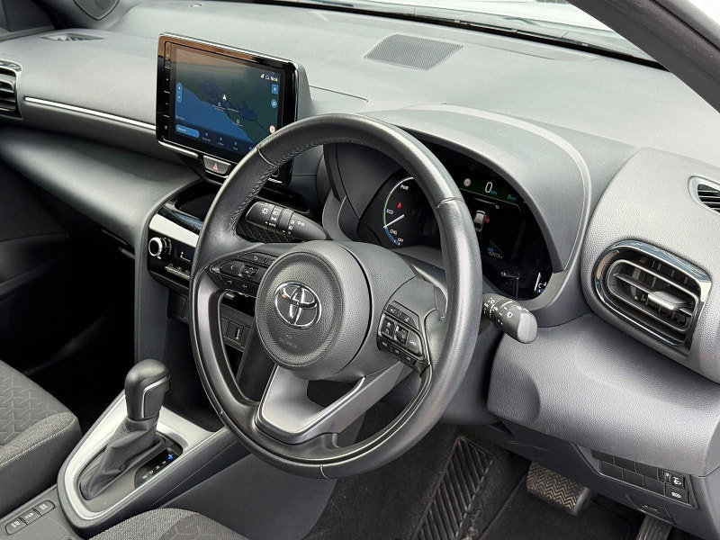 Toyota Yaris Cross 1.5 VVT-h Design E-CVT Euro 6 (s/s) 5dr 5dr Automatic 2026