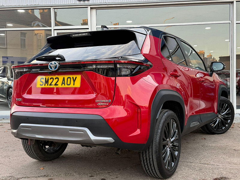 Toyota Yaris Cross 1.5 VVT-h Dynamic E-CVT AWD Euro 6 (s/s) 5dr 5dr Automatic 2025