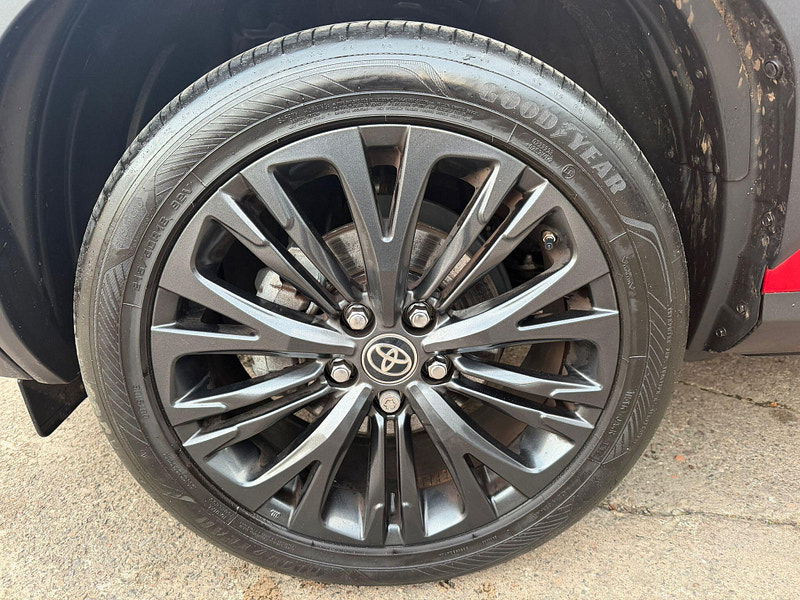 Toyota Yaris Cross 1.5 VVT-h Dynamic E-CVT AWD Euro 6 (s/s) 5dr 5dr Automatic 2025