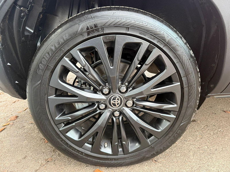 Toyota Yaris Cross 1.5 VVT-h Dynamic E-CVT AWD Euro 6 (s/s) 5dr 5dr Automatic 2025