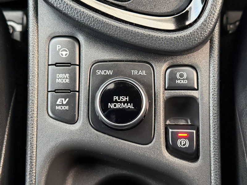 Toyota Yaris Cross 1.5 VVT-h Dynamic E-CVT AWD Euro 6 (s/s) 5dr 5dr Automatic 2025