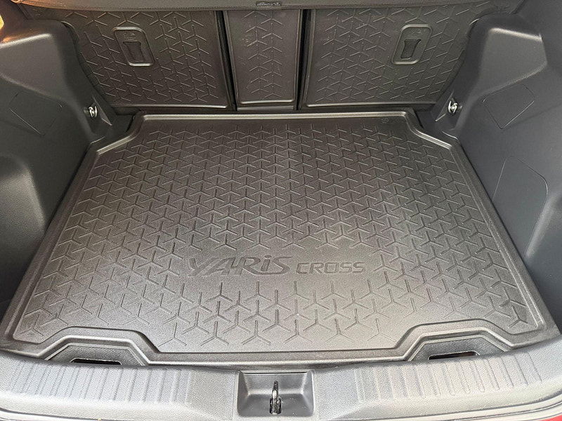 Toyota Yaris Cross 1.5 VVT-h Dynamic E-CVT AWD Euro 6 (s/s) 5dr 5dr Automatic 2025