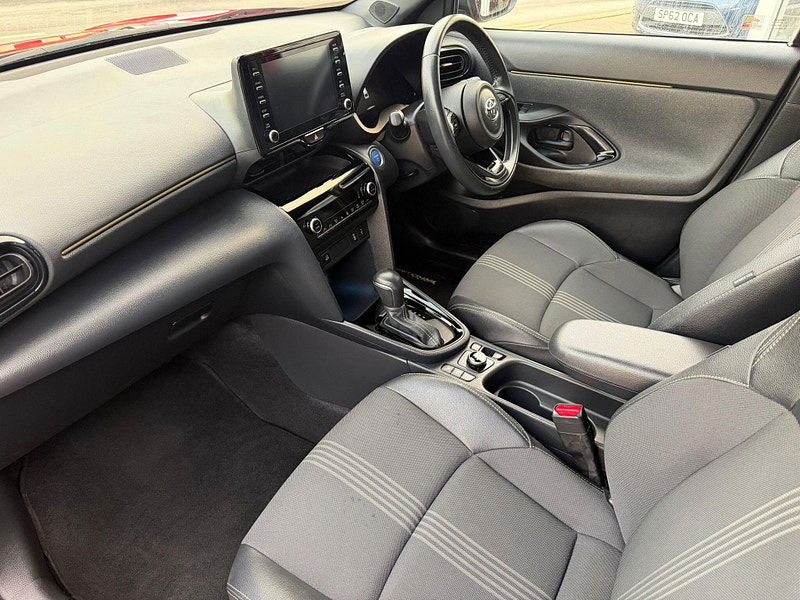 Toyota Yaris Cross 1.5 VVT-h Dynamic E-CVT AWD Euro 6 (s/s) 5dr 5dr Automatic 2025