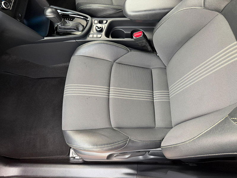 Toyota Yaris Cross 1.5 VVT-h Dynamic E-CVT AWD Euro 6 (s/s) 5dr 5dr Automatic 2025