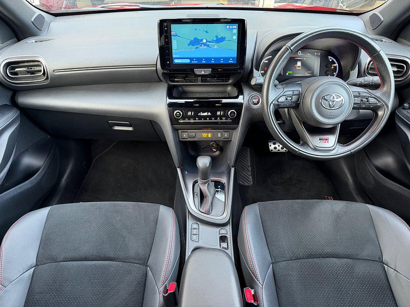 Toyota Yaris Cross 1.5 VVT-h GR SPORT E-CVT Euro 6 (s/s) 5dr 5dr Automatic 2026