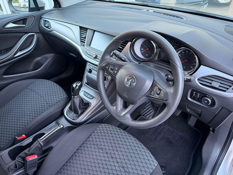 Vauxhall Astra 1.6 CDTi BlueInjection Design Euro 6 (s/s) 5dr 5dr Manual 2025