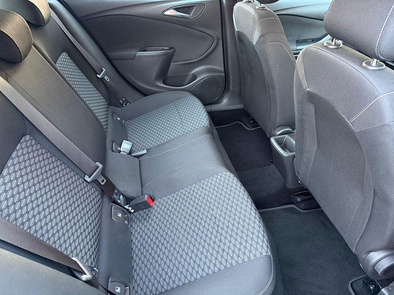 Vauxhall Astra 1.6 CDTi BlueInjection Design Euro 6 (s/s) 5dr 5dr Manual 2025