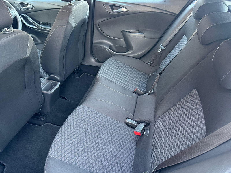 Vauxhall Astra 1.6 CDTi BlueInjection Design Euro 6 (s/s) 5dr 5dr Manual 2025