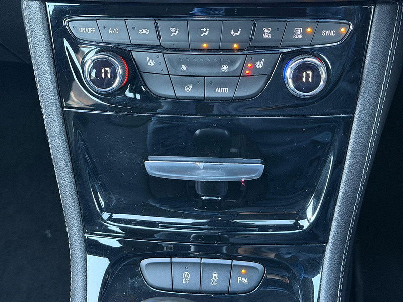 Vauxhall Astra 1.6 CDTi BlueInjection Elite Nav Euro 6 (s/s) 5dr 5dr Manual 2025