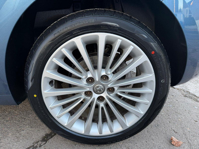 Vauxhall Astra 1.6 CDTi BlueInjection Elite Nav Euro 6 (s/s) 5dr 5dr Manual 2025