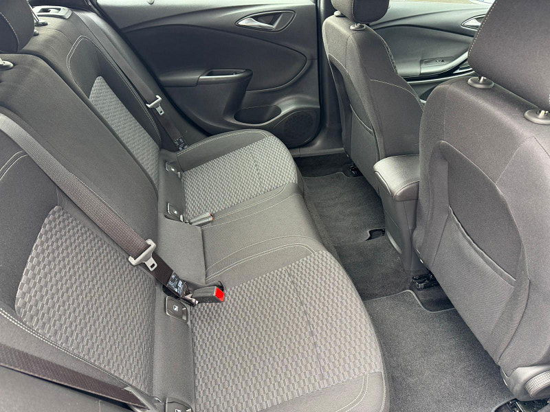 Vauxhall Astra 1.6 CDTi SRi Sports Tourer Euro 6 5dr 5dr Manual 2025
