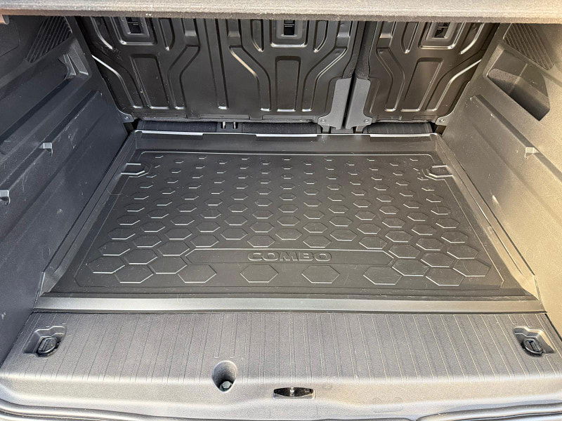 Vauxhall Combo Life 1.5 Turbo D SE Euro 6 (s/s) 5dr 5dr Manual 2025