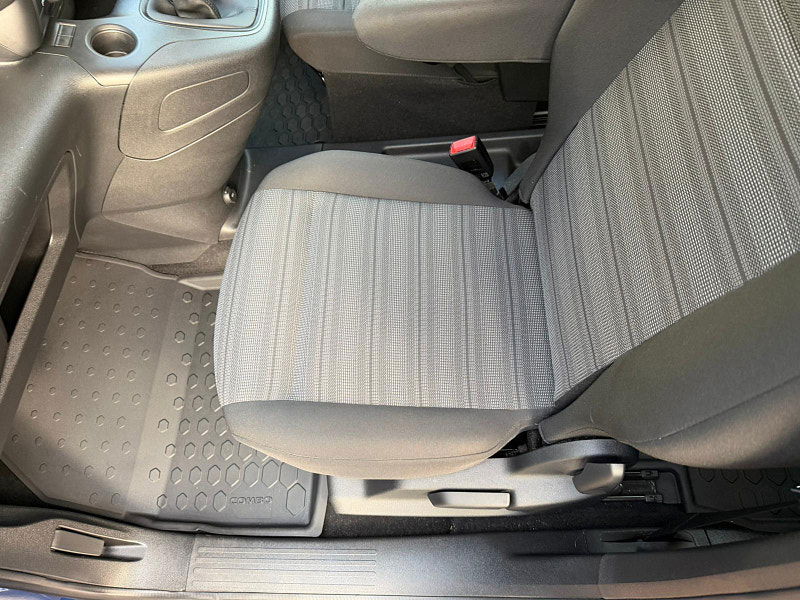 Vauxhall Combo Life 1.5 Turbo D SE Euro 6 (s/s) 5dr 5dr Manual 2025