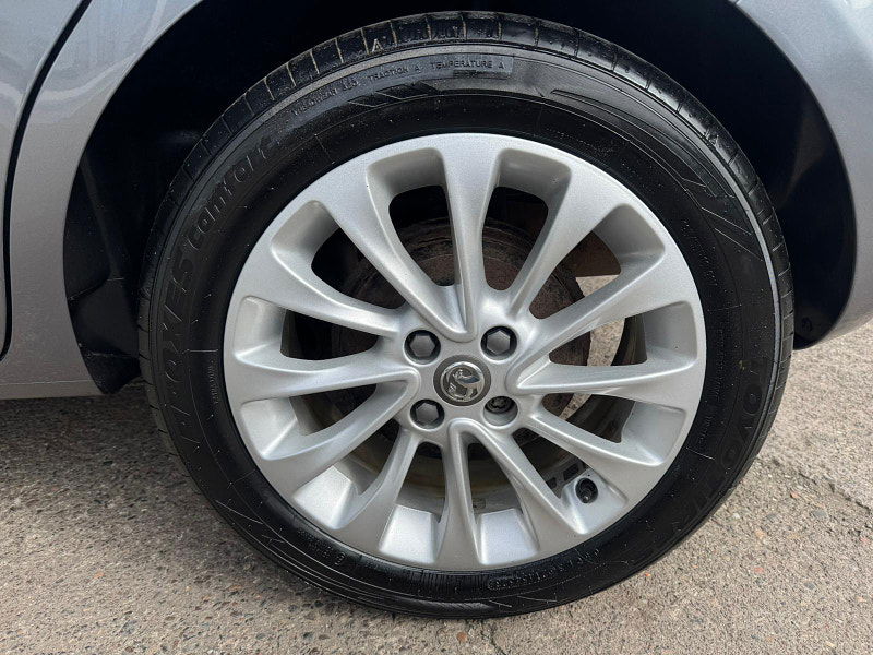 Vauxhall Corsa 1.4i ecoTEC SE Nav Euro 6 5dr 5dr Manual 2025