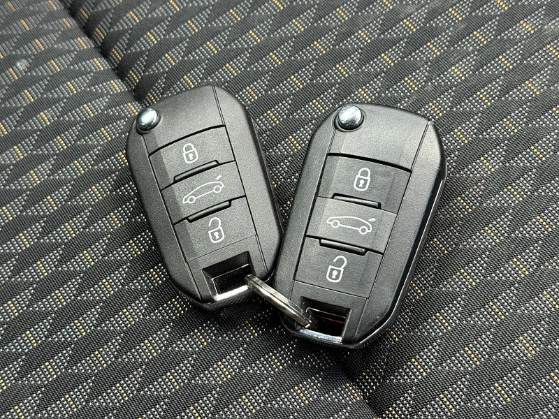 Vauxhall Crossland X 1.2 Elite Nav Euro 6 5dr 5dr Manual 2026