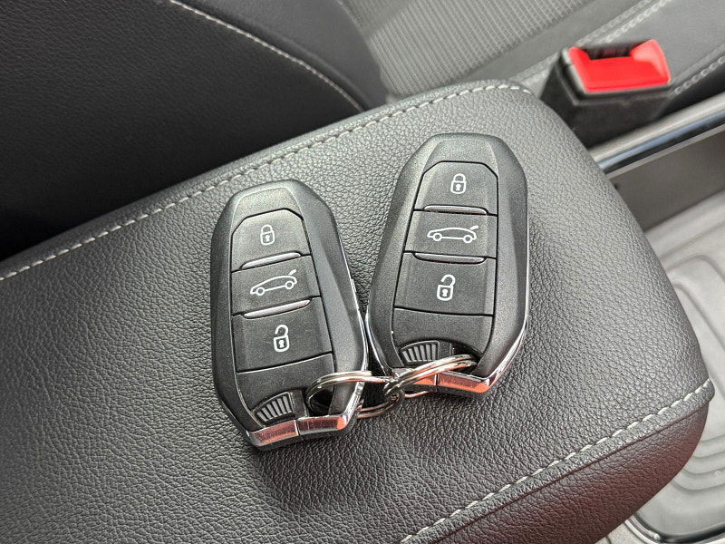 Vauxhall Grandland 1.6 14.2kWh GS Auto Euro 6 (s/s) 5dr 5dr Automatic 2025