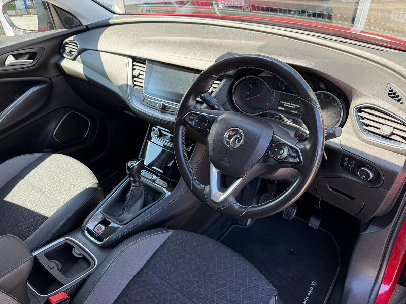 Vauxhall Grandland X 1.2 Turbo Sport Nav Euro 6 (s/s) 5dr 5dr Manual 2026