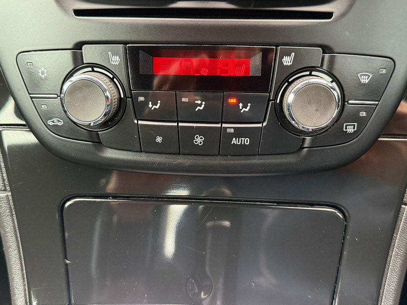 Vauxhall Insignia 2.0 CDTi Elite Nav Auto Euro 5 5dr 5dr Automatic 2026