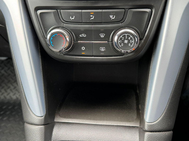 Vauxhall Zafira Tourer 1.4i Turbo SRi Euro 6 5dr 5dr Manual 2025